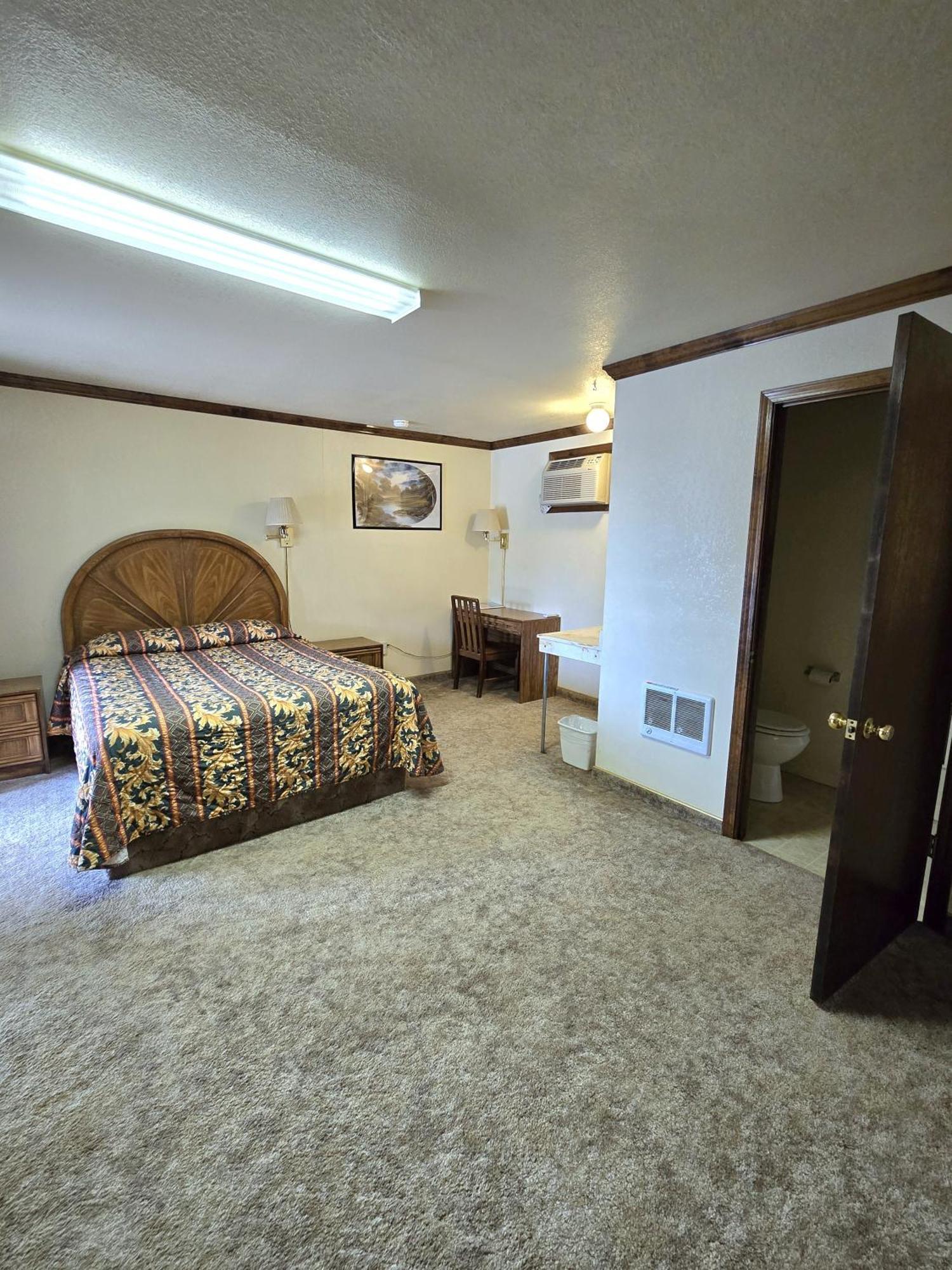 Dove Creek Inn Bagian luar foto