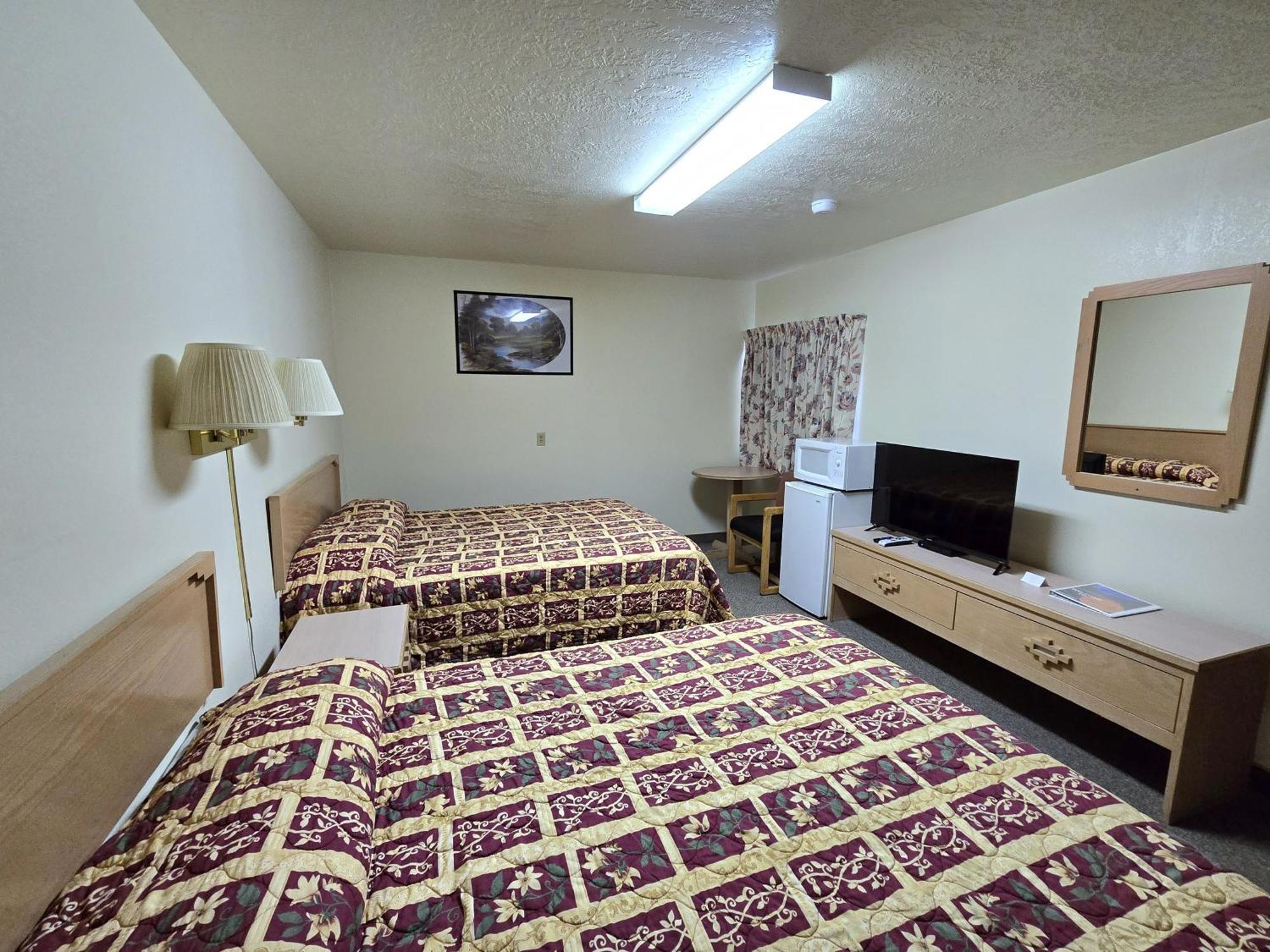 Dove Creek Inn Bagian luar foto