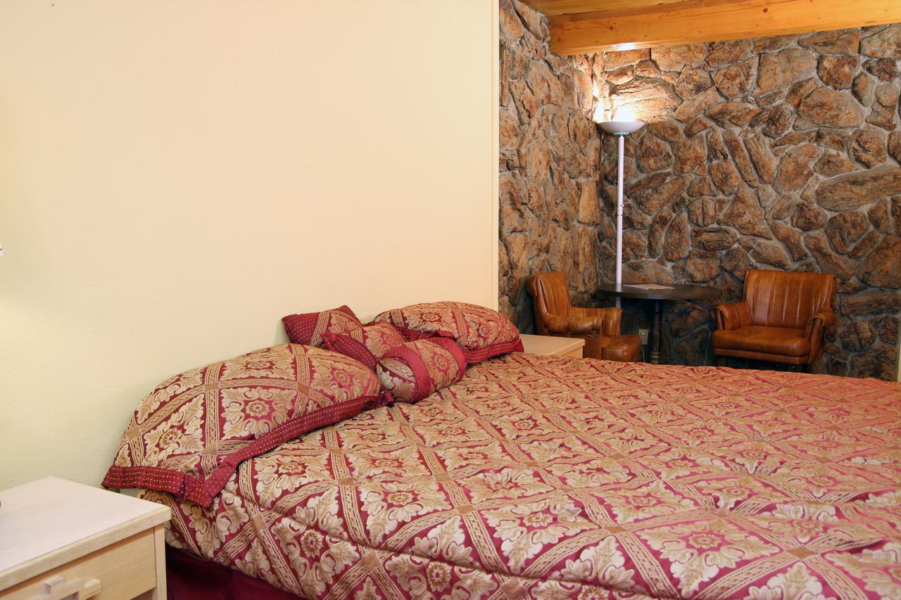 Dove Creek Inn Bagian luar foto